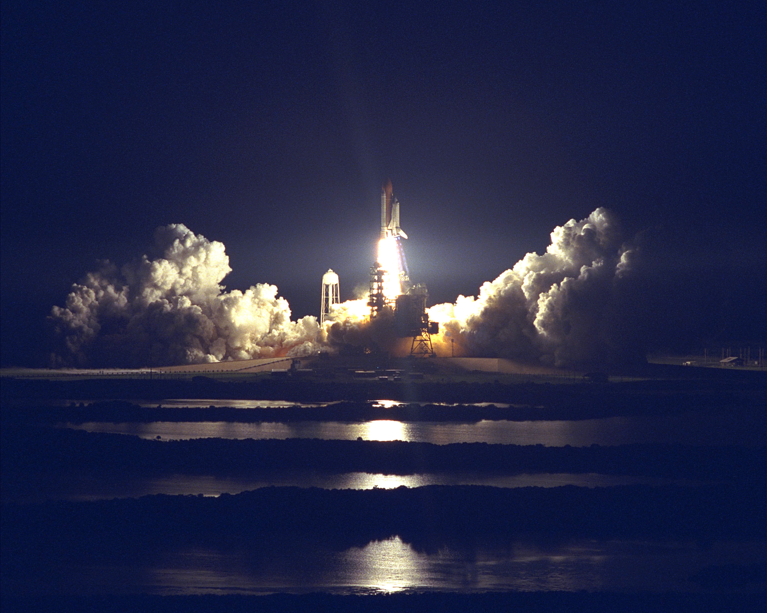 Ракета запуск. STS-86. Спейс шаттл. Мыс Канаверал космодром. Ракета старт.